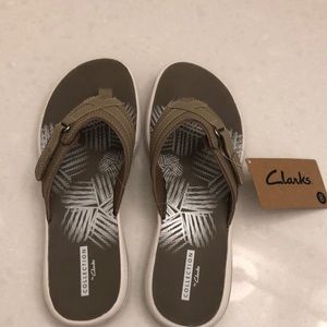 NWT Clark’s flip flops